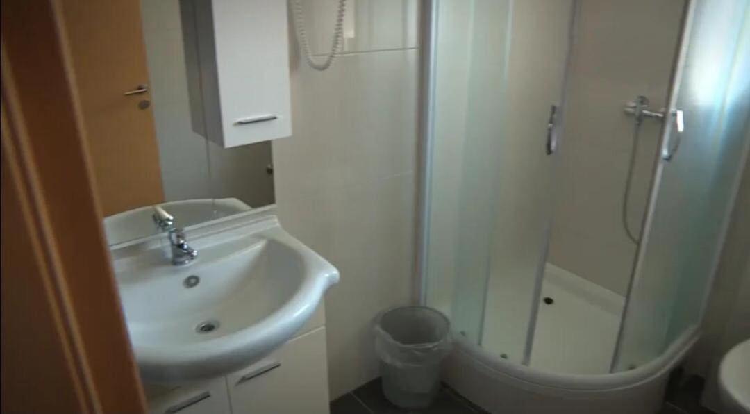 Hotel Lukas Градац Екстериор снимка