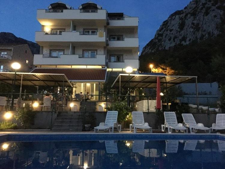 Hotel Lukas Градац Екстериор снимка