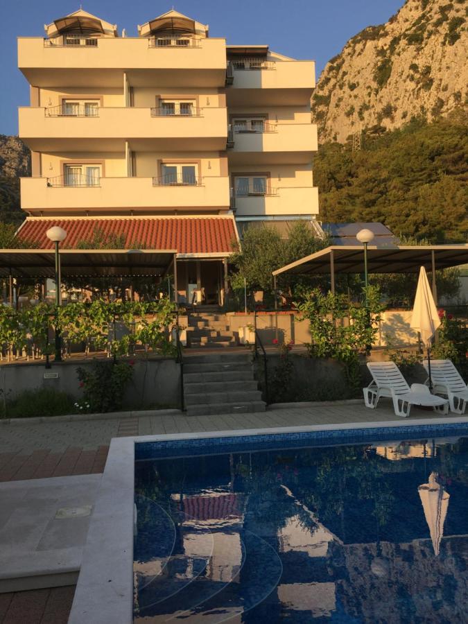 Hotel Lukas Градац Екстериор снимка